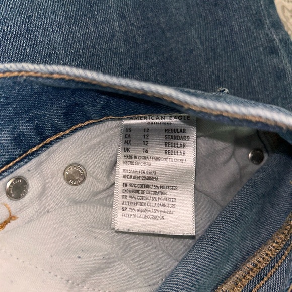American Eagle Outfitters Mom Jeans - Picture 3 of 7